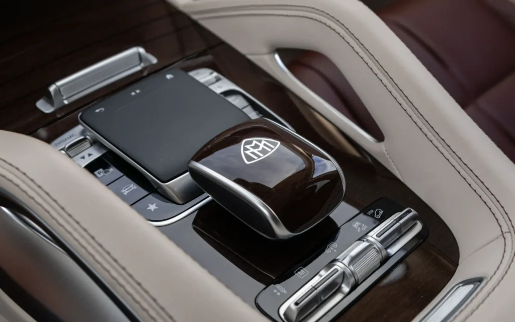 2021 Mercedes Maybach SUV Green 8